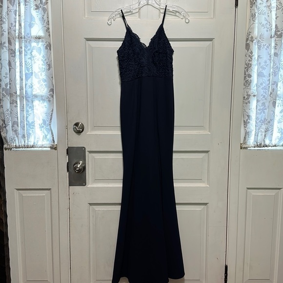 LULU’S Women’s Navy Blue Spaghetti Strap Long Gown Size Extra Small - Picture 2 of 8